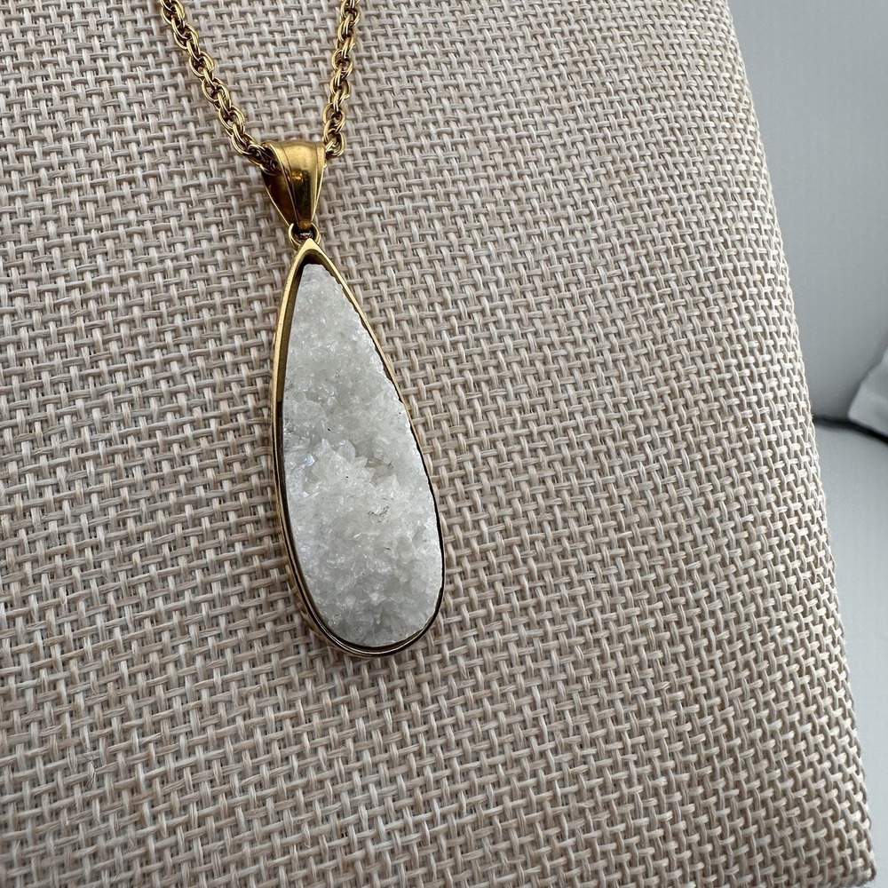 Kinsley Armelle Druzy Collection White Quartz Drop Necklace Gold Tone‎ Pendant